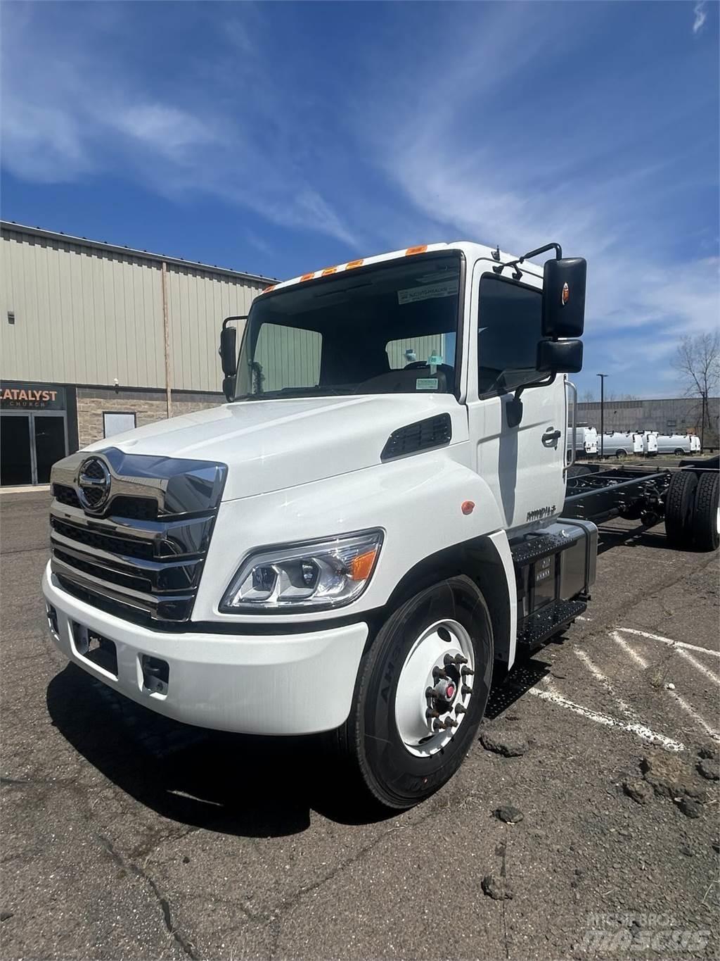 Hino L6 Шаси кабини