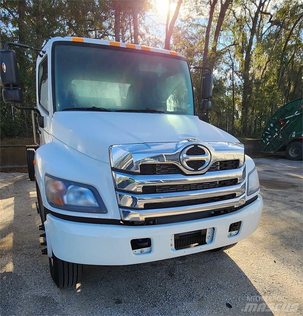 Hino L7 Влекачи