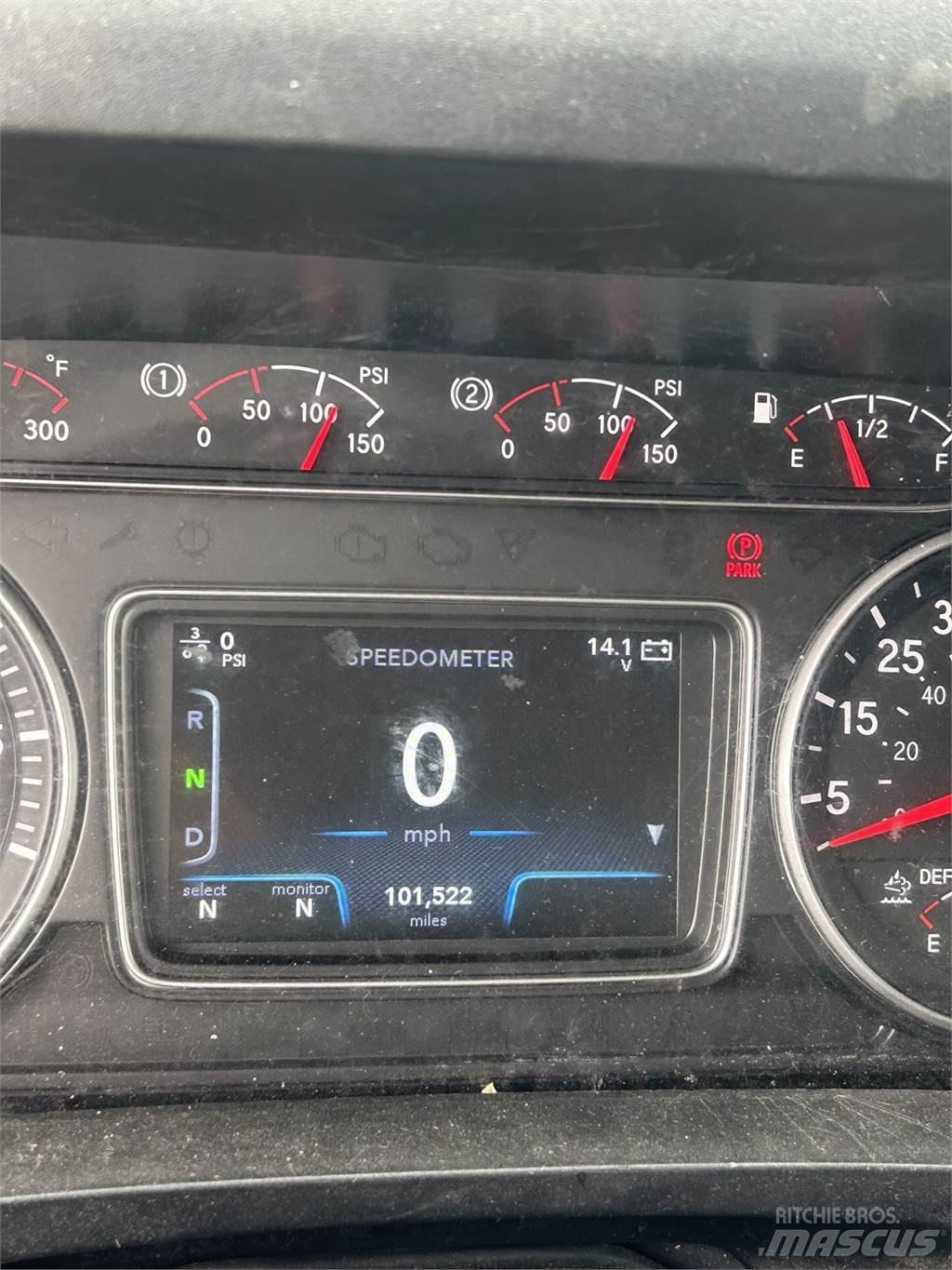International 4300 Каросерии
