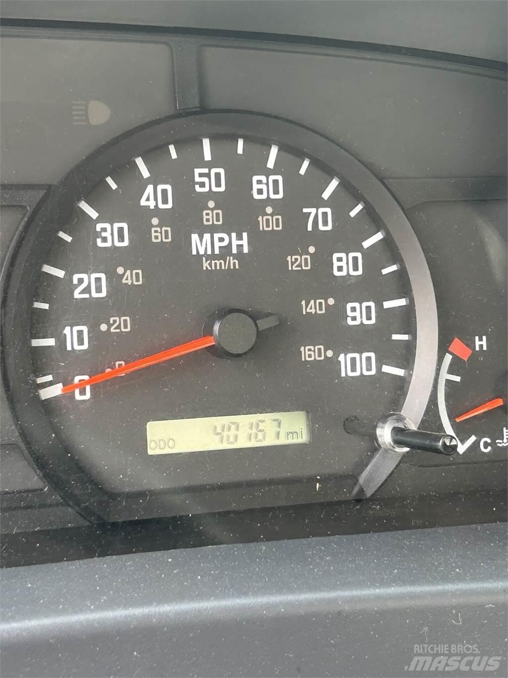 Isuzu NPR HD Други