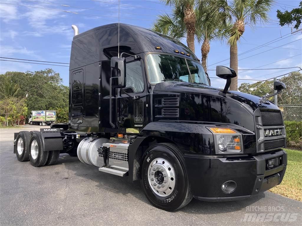 Mack AN64T Влекачи