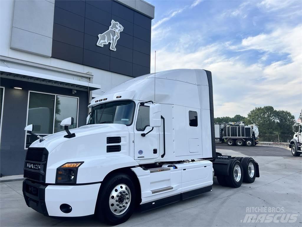 Mack AN64T Влекачи