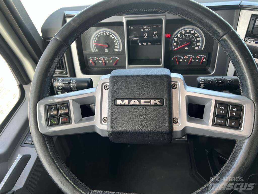 Mack AN64T Влекачи
