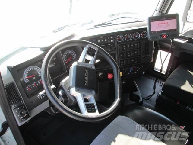 Mack AN64T Влекачи
