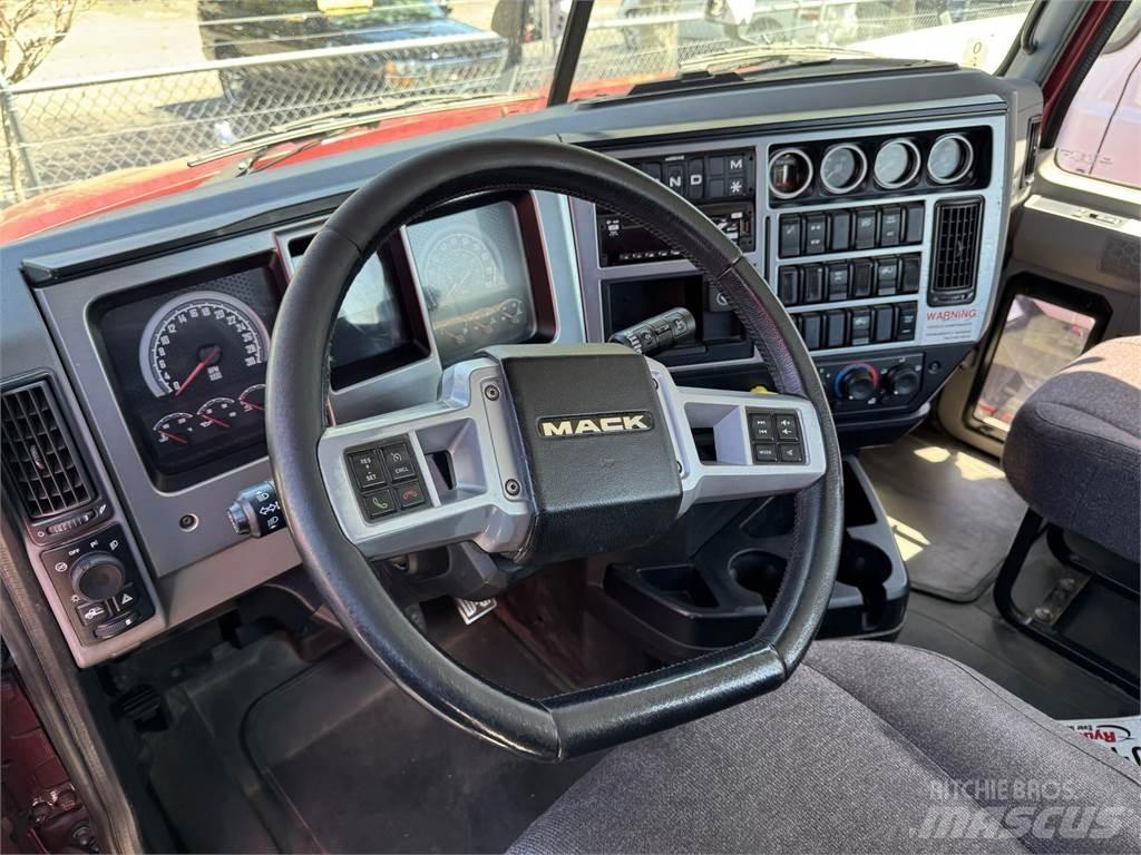 Mack AN64T Влекачи