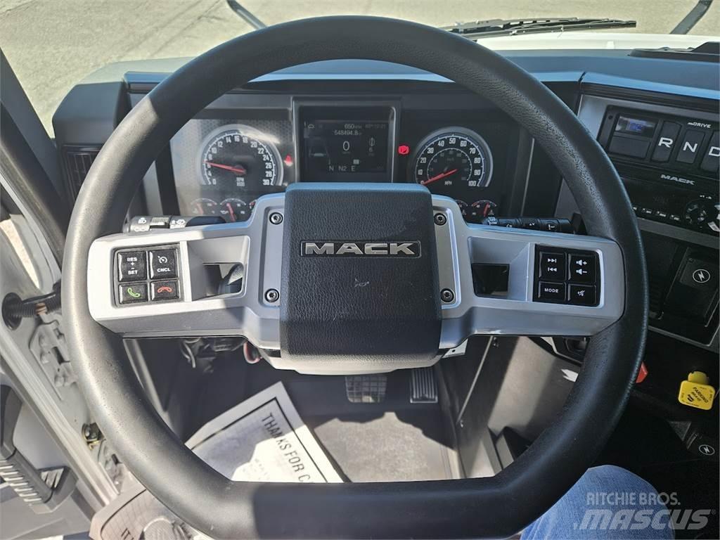 Mack AN64T Влекачи