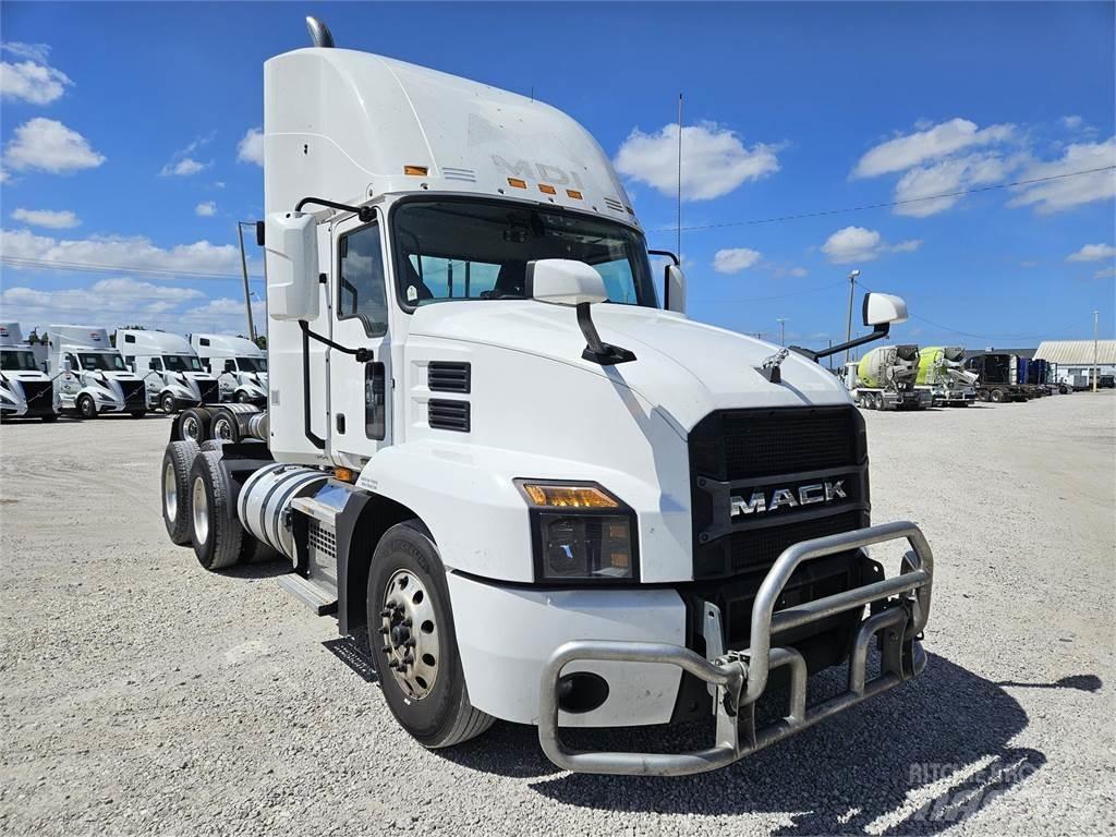 Mack AN64T Влекачи