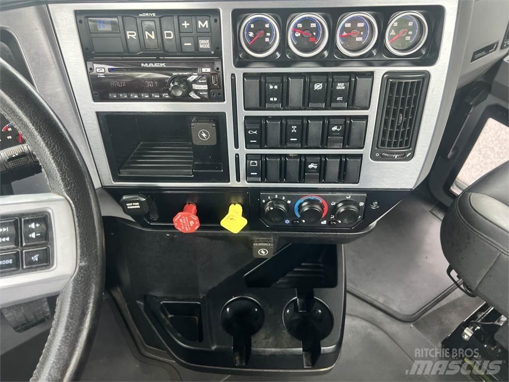 Mack AN64T Влекачи