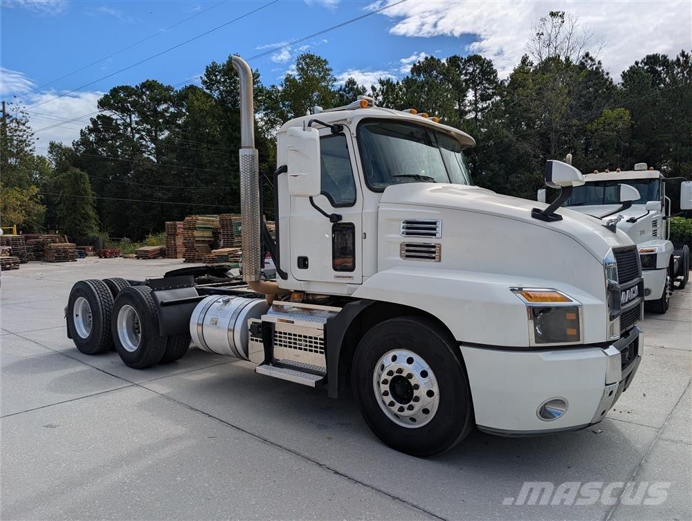 Mack AN64T Влекачи