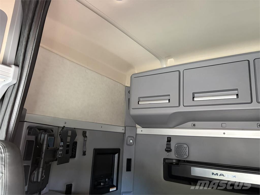 Mack AN64T Влекачи