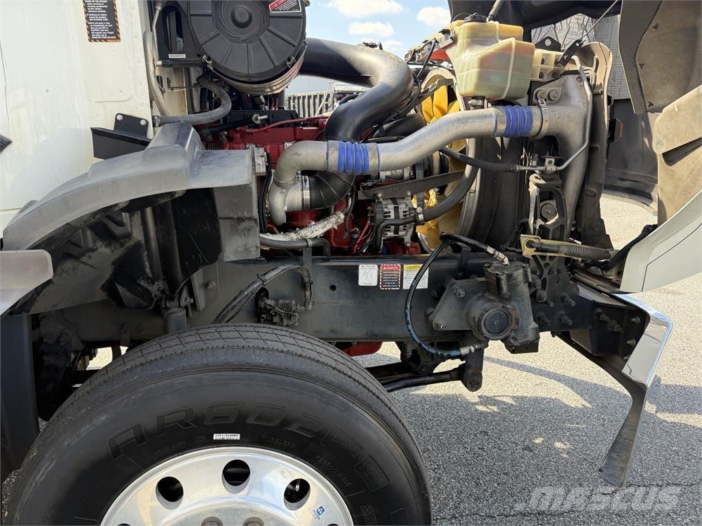 Mack GR64B9 Каросерии