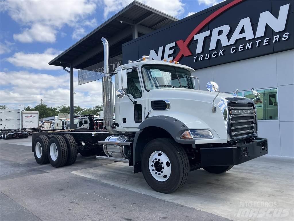 Mack GR64BRX Шаси кабини