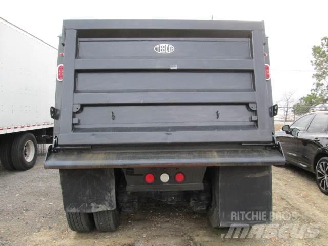 Mack GR64F Самосвал