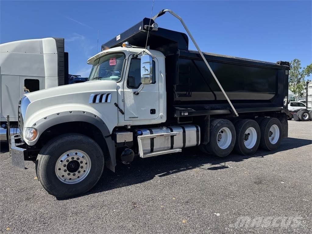 Mack GR64F Самосвал