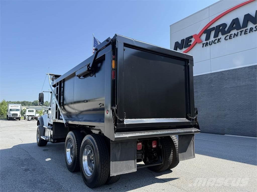 Mack GR64F Самосвал