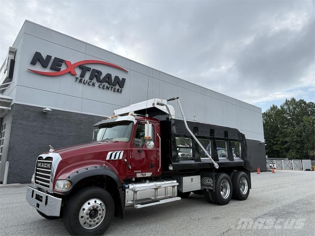 Mack GR64F Самосвал