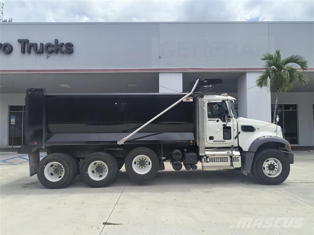 Mack GR64FR Самосвал