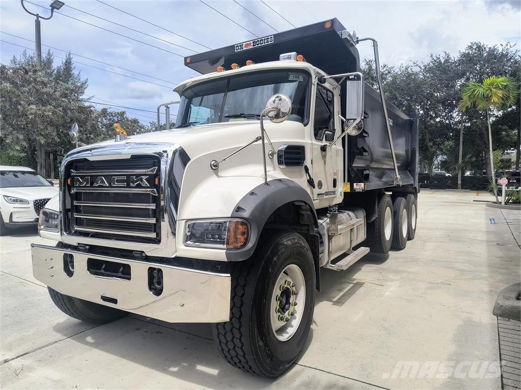 Mack GR64FR Самосвал