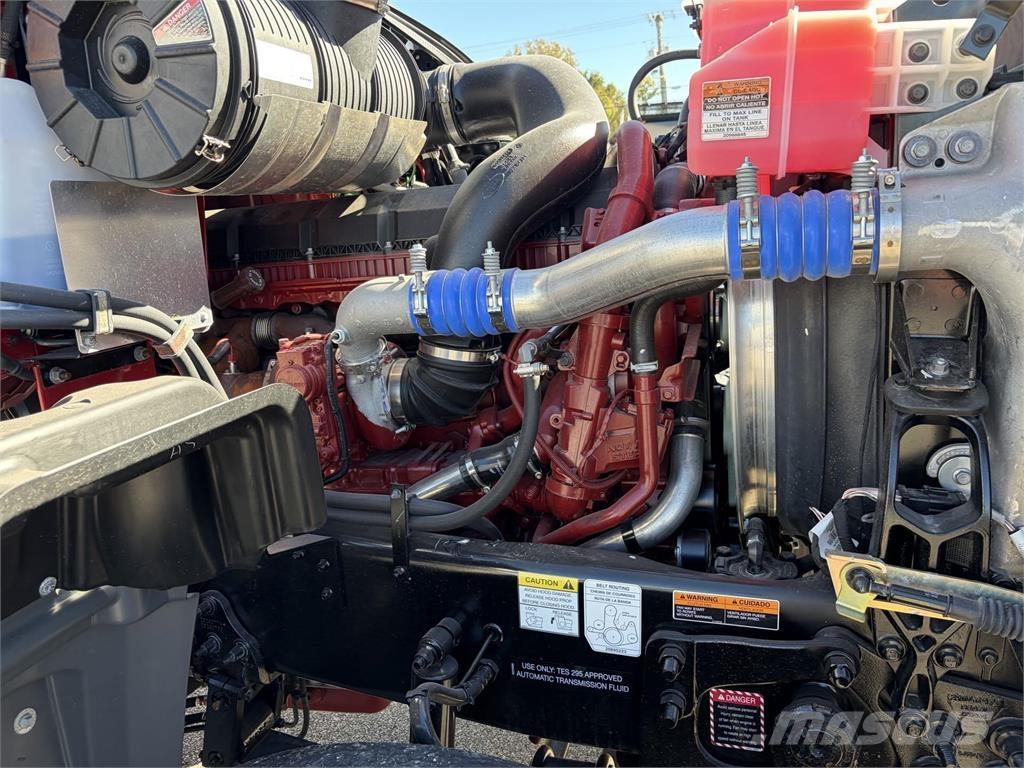 Mack GR64FR Автобетоновози

