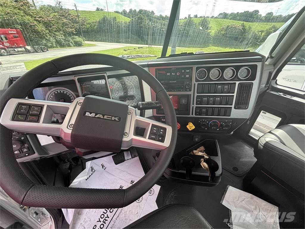 Mack GR64FT Влекачи