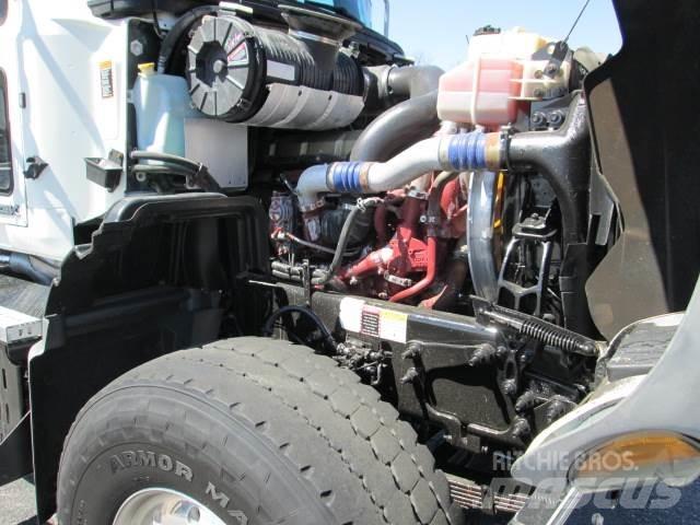Mack GU713 Други