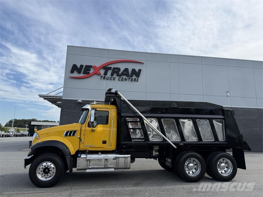 Mack GU713 Самосвал