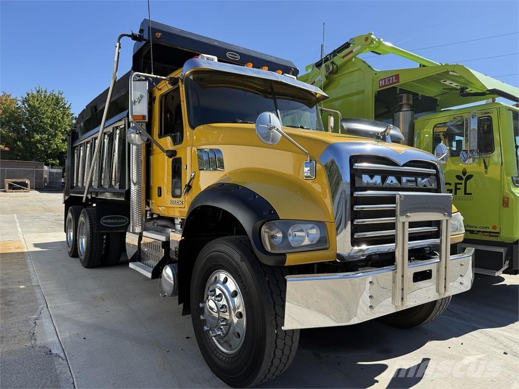 Mack GU713 Самосвал