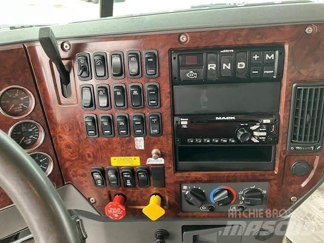 Mack GU800 Шаси кабини