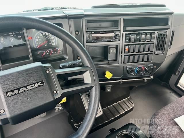 Mack MD6 42R Шаси кабини