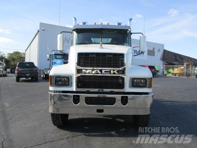 Mack PI64T Влекачи