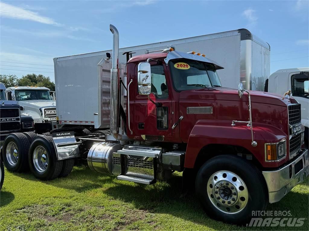 Mack PI64T Влекачи