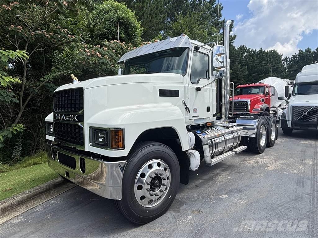Mack PI64T Влекачи