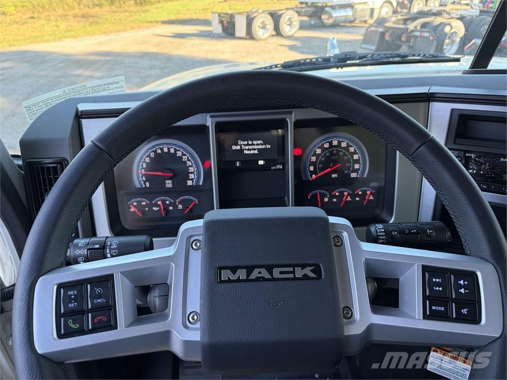 Mack PI64T Влекачи