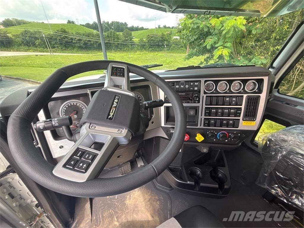 Mack PI64T Влекачи