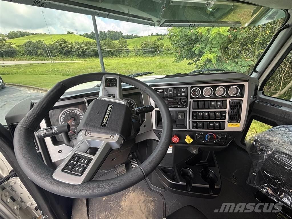 Mack PI64T Влекачи