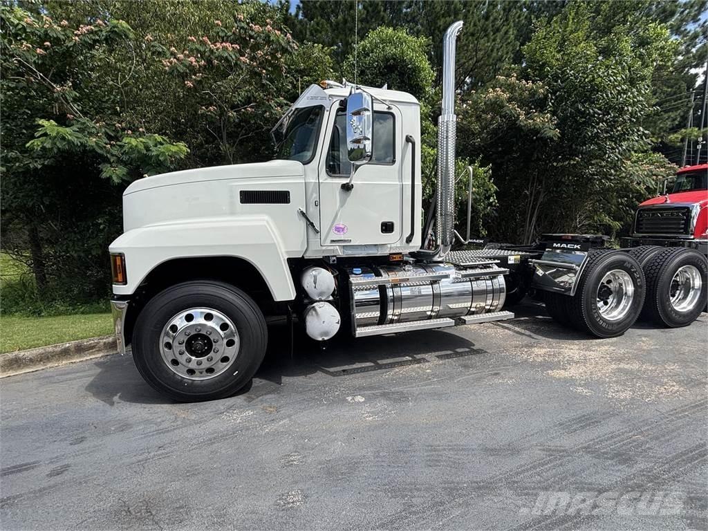 Mack PI64T Влекачи
