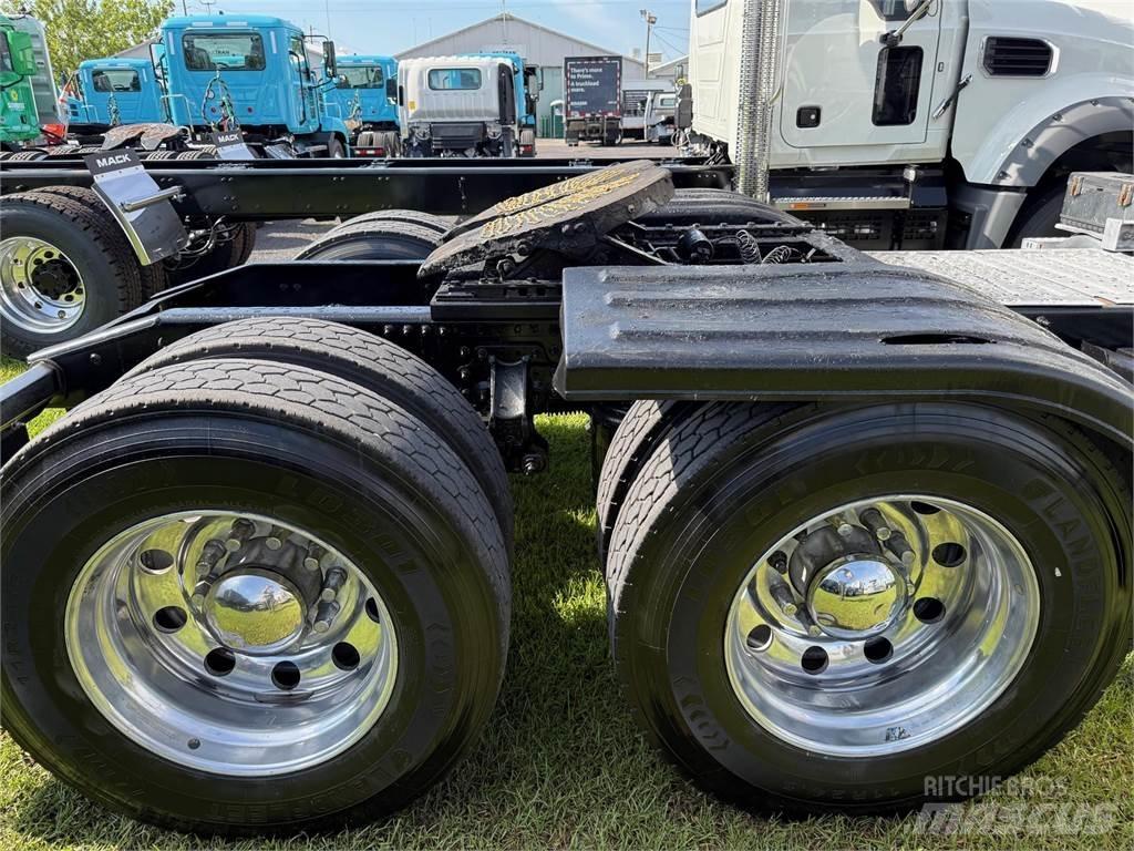 Mack PI64T Влекачи