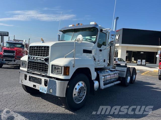 Mack PI64T Влекачи