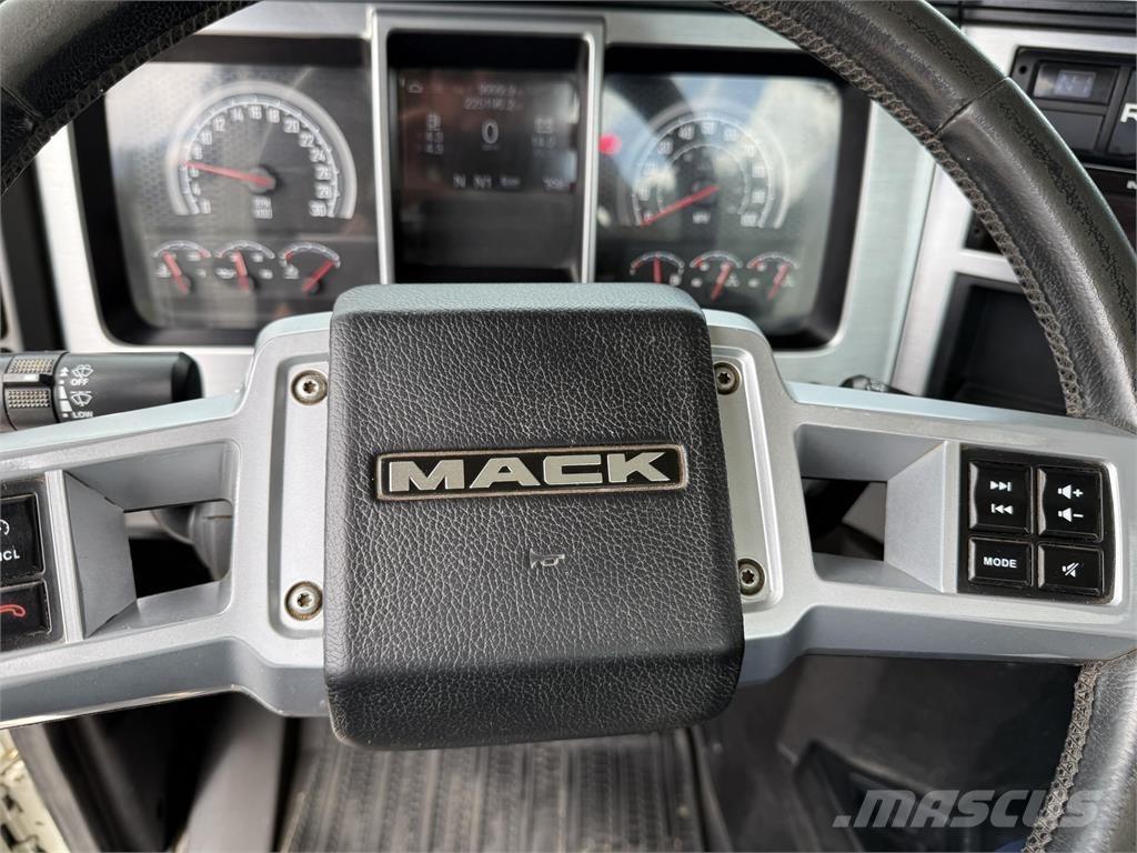 Mack PI64T Влекачи