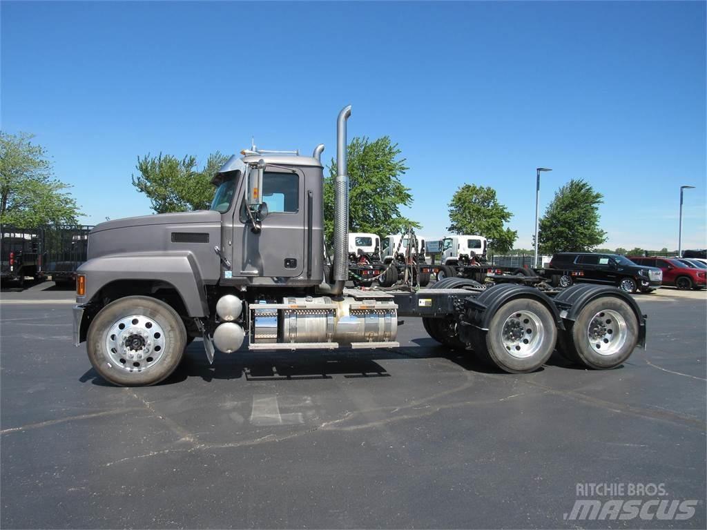 Mack PI64T Влекачи