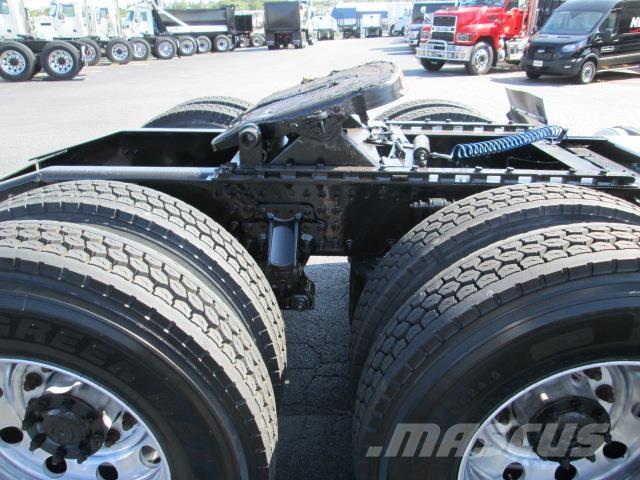 Mack PI64T Влекачи