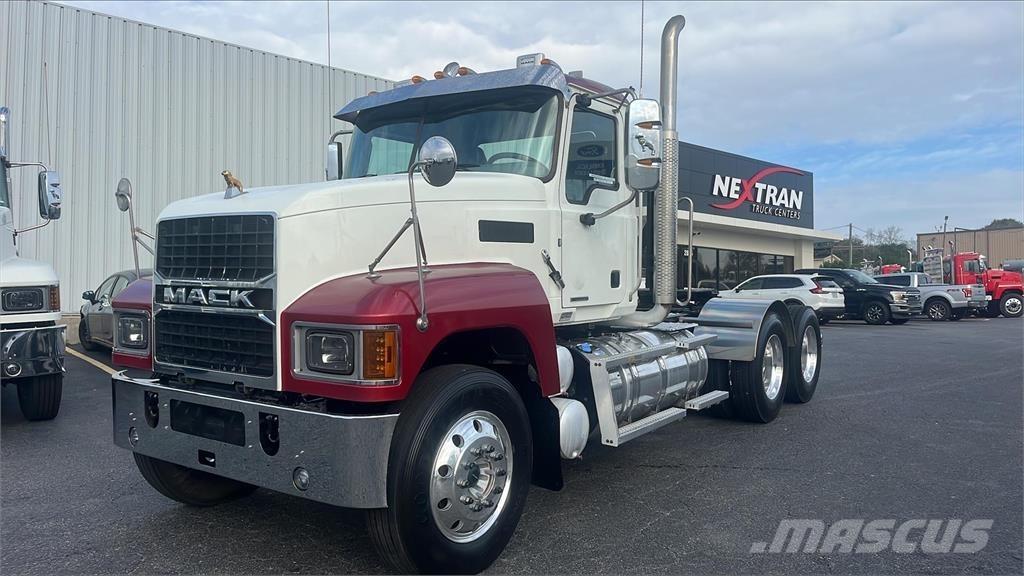 Mack PI64T Влекачи