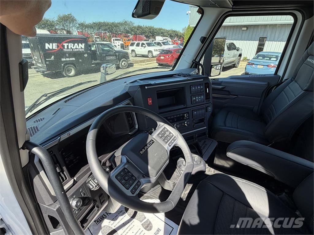 Mack PR64T Влекачи