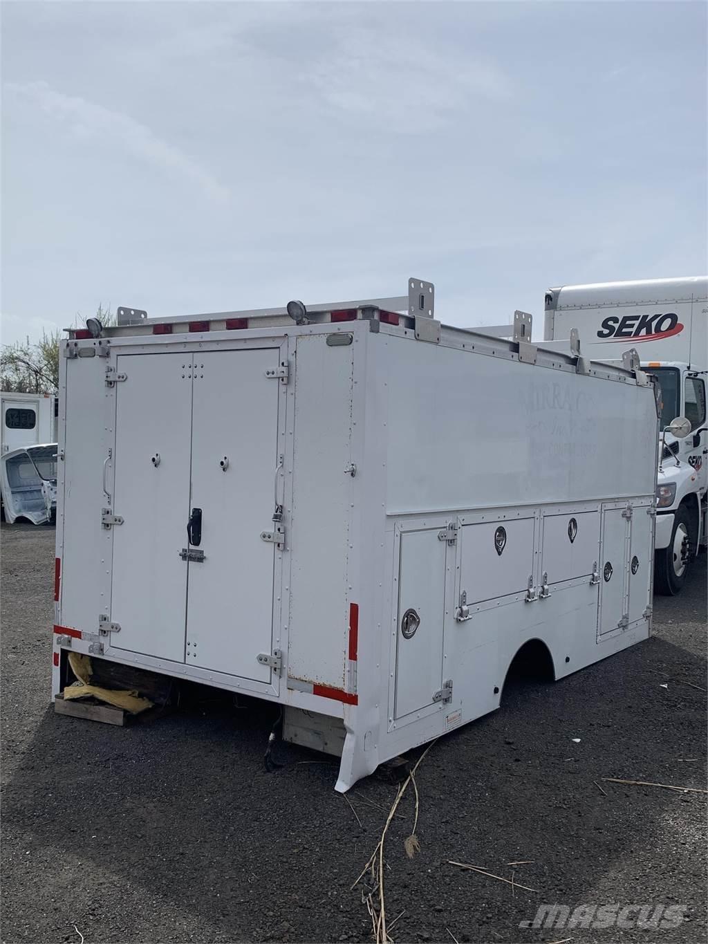  utilimaster 15 Foot Други