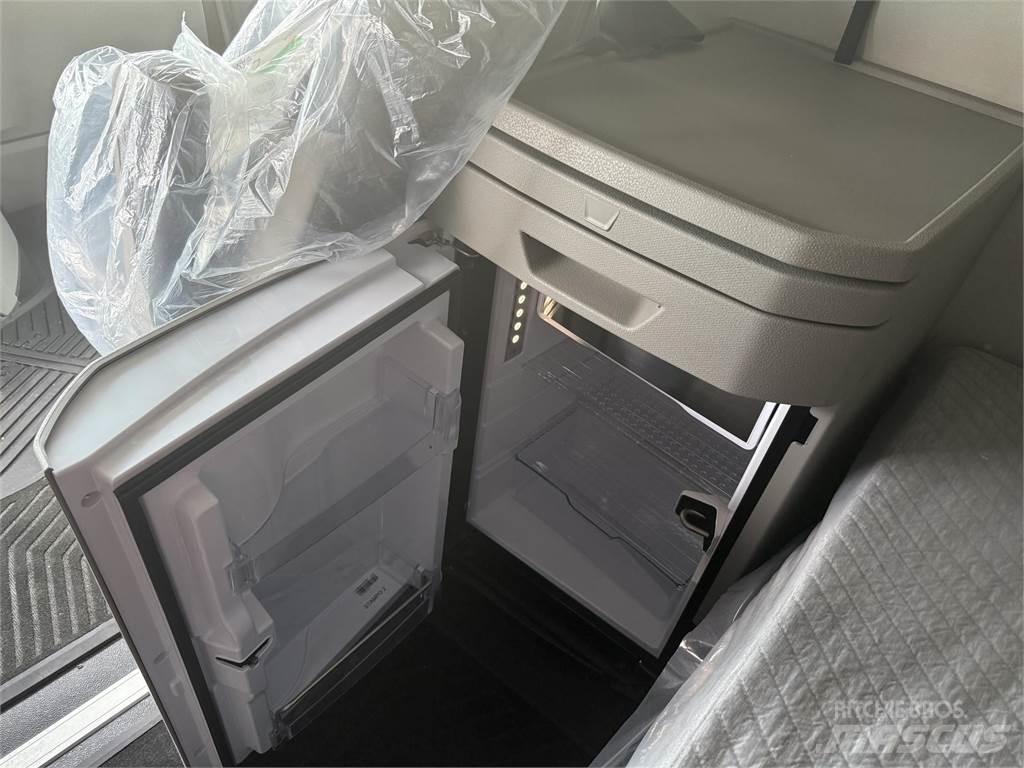 Volvo NEW VNL860 Влекачи