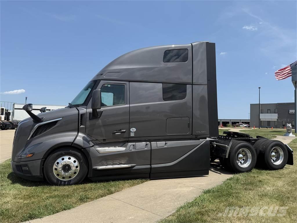 Volvo NEW VNL860 Влекачи