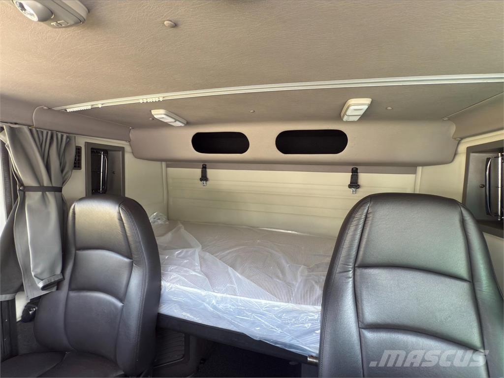 Volvo VAH64400 Камиони с кран с кука