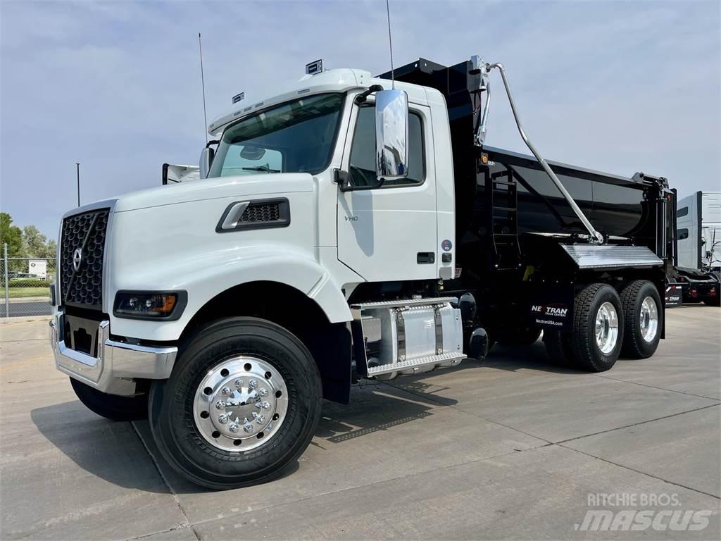 Volvo VHD64F300 Самосвал