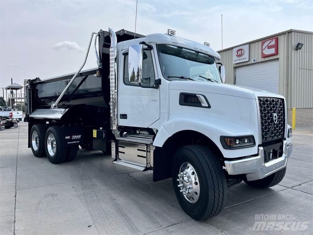 Volvo VHD64F300 Самосвал