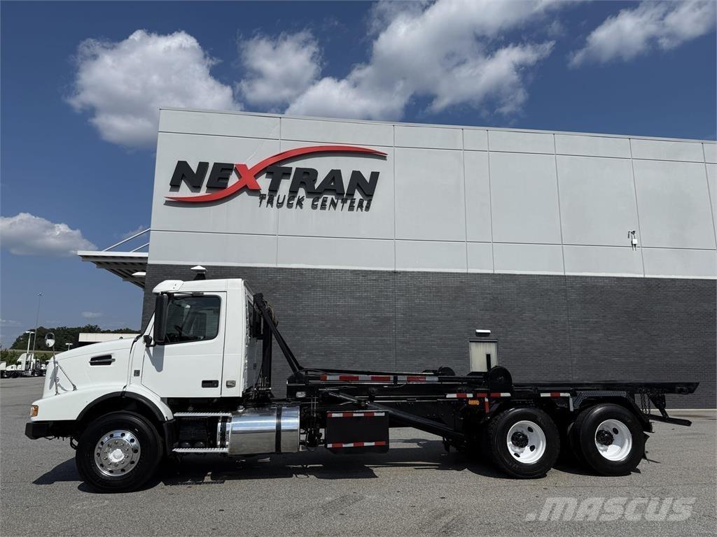 Volvo VHD64F300 Други